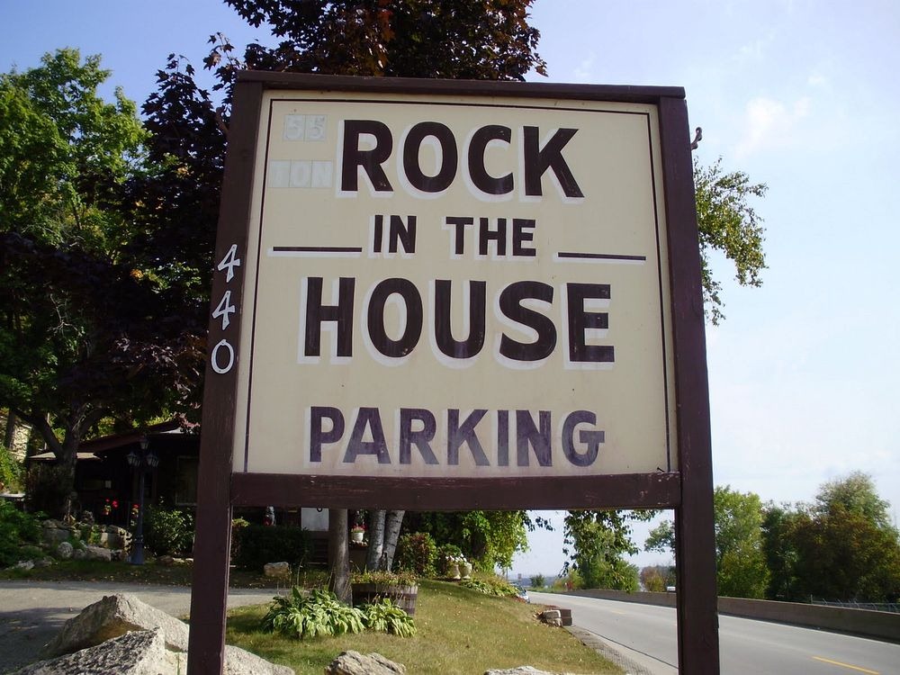 Rock in The House Sign