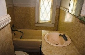 Bathroom 1 In Carriage House