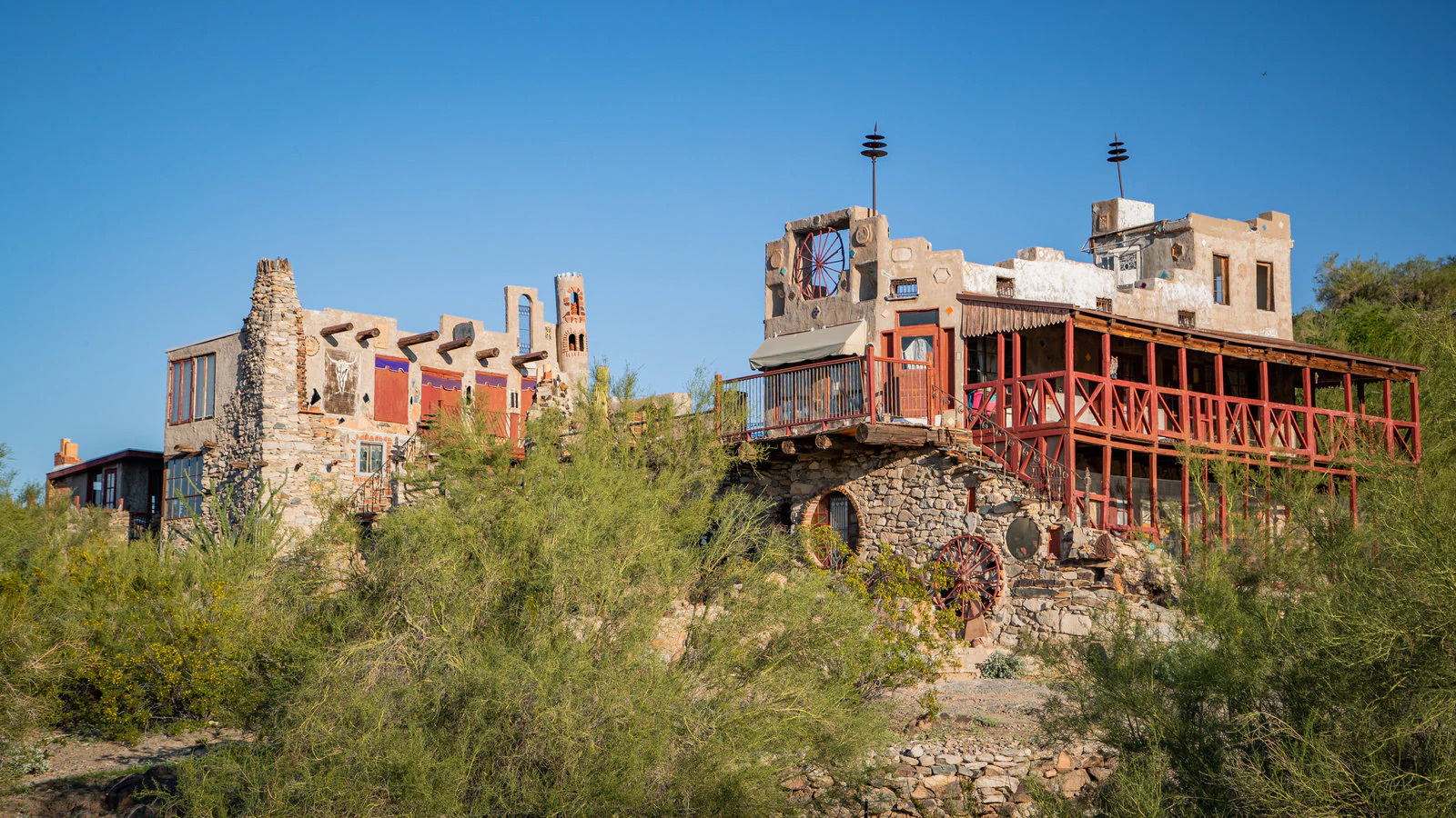 Mystery Castle – The Incredible Arizona Castle Built By One Man